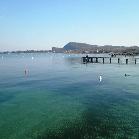 公寓 Small Joy On The Lake *