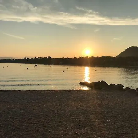 公寓 Small Joy On The Lake