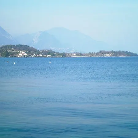 Small Joy On The Lake Διαμέρισμα Raffa